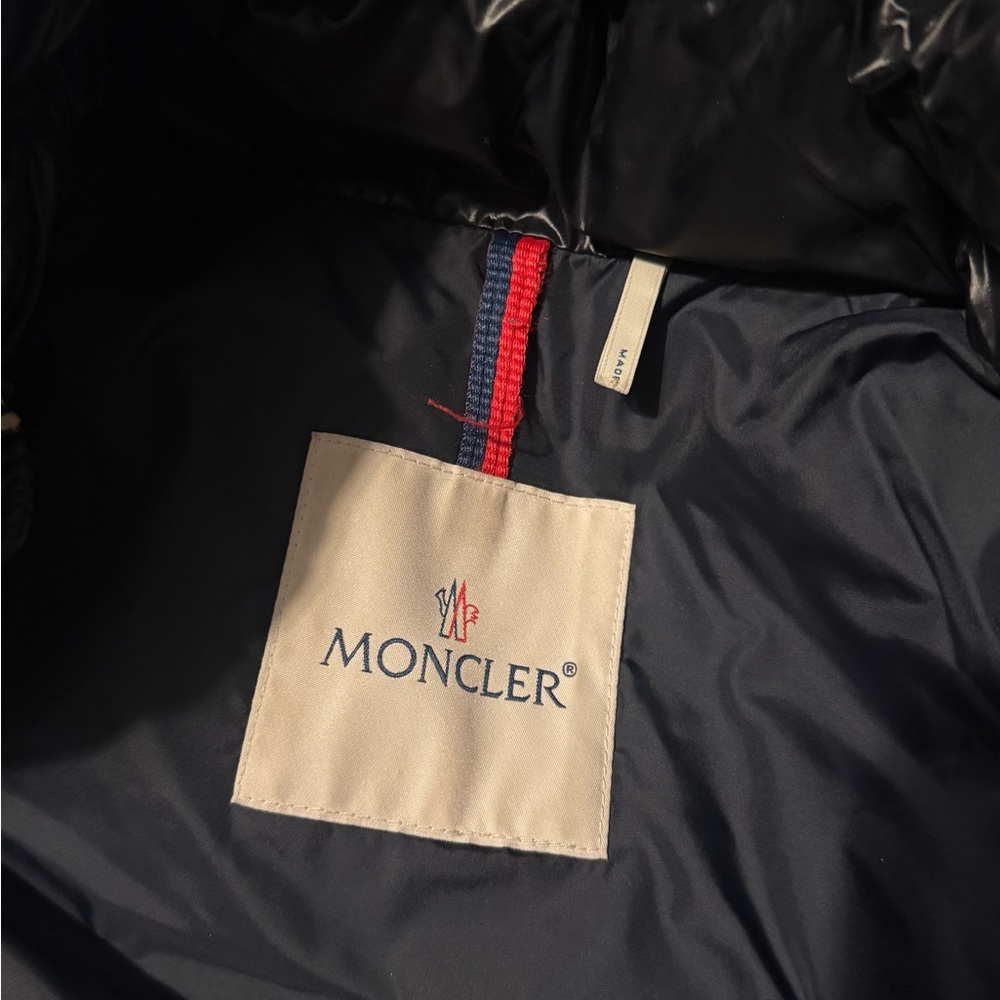 Moncler puffer jacket - Picture 10 of 11